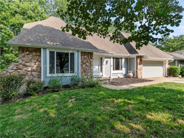 Homes for Sale in Kansas City, MO 64151 | 8103 N Oregon Drive