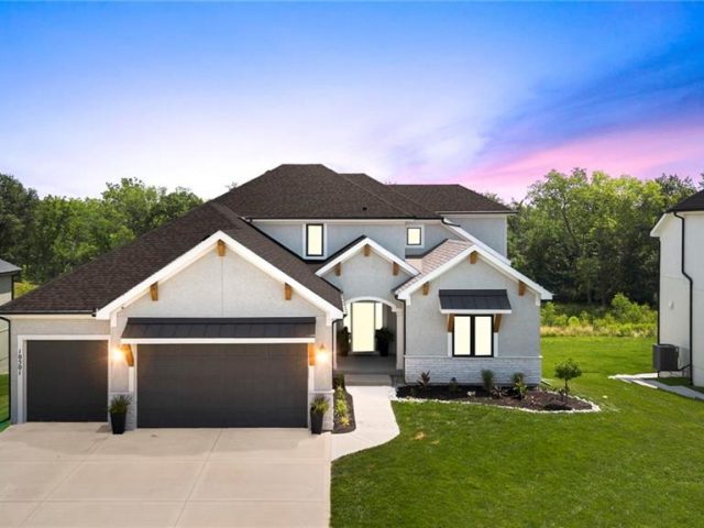 Homes for Sale in Kansas City, MO 64157 | 10501  Hawthorne Avenue