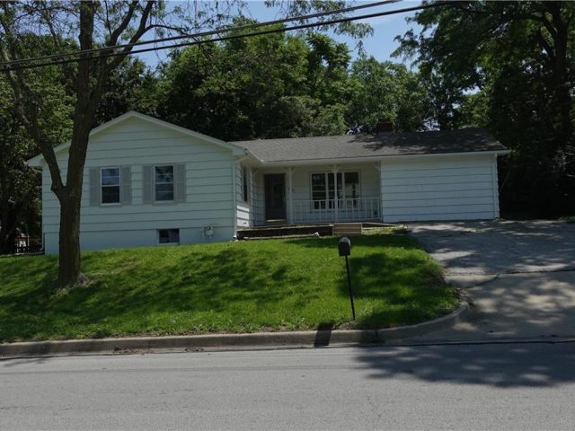 Homes for Sale in Kansas City, MO 64118 | 8251 N Broadway Street