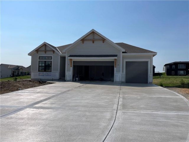 Homes for Sale in Kearney, MO 64060 | 13616  Clover Court