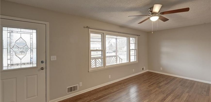 Homes for Sale in Smithville, MO 64089 | 506  Hilltop Street