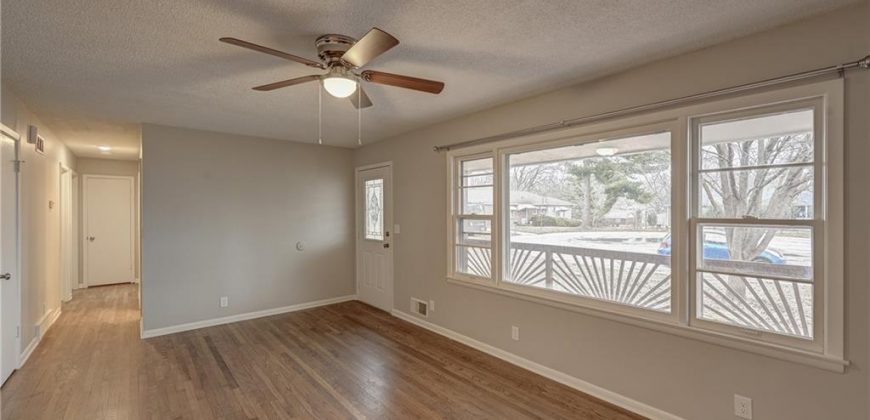 Homes for Sale in Smithville, MO 64089 | 506  Hilltop Street