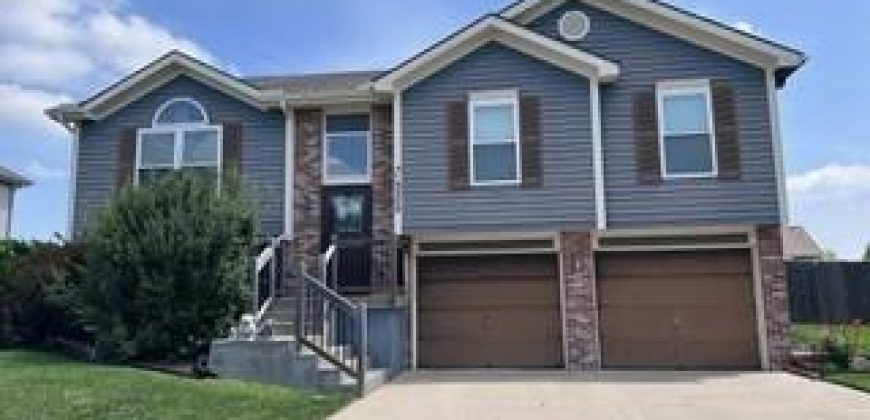 Homes for Sale in Kansas City, MO 64155 | 9209 N Mulberry Avenue