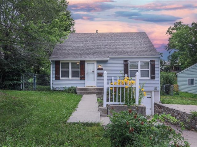 Homes for Sale in Liberty, MO 64068 | 644  Thornton Street
