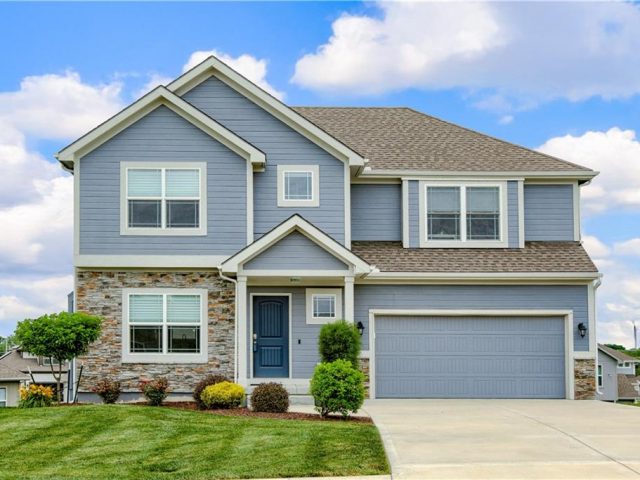 Homes for Sale in Kansas City, MO 64157 | 8604 NE 103rd Street