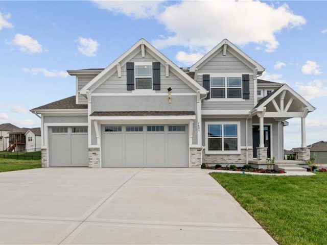 Homes for Sale in Kansas City, MO 64157 | 7601 NE 103rd Terrace