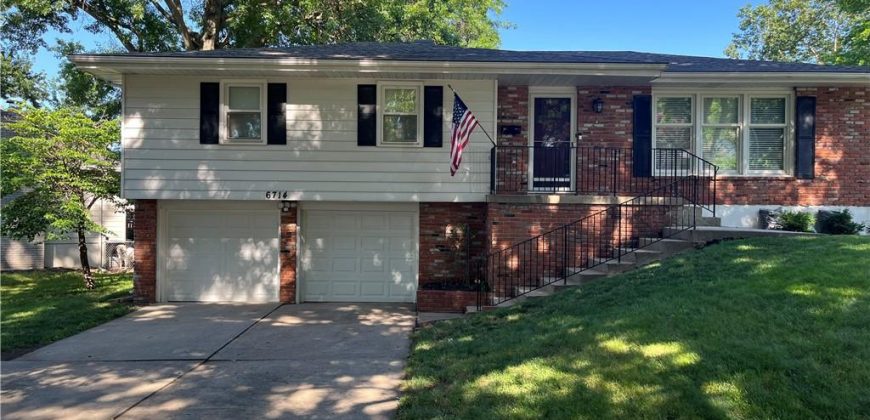 Homes for Sale in Gladstone, MO 64119 | 6714 N Bales Avenue