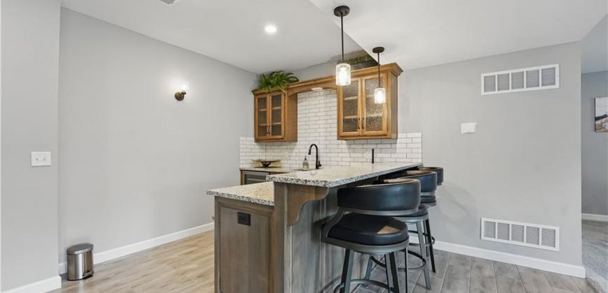 Homes for Sale in Kansas City, MO 64154 | 6718 NW 105th Street