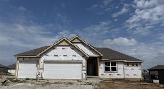 Homes for Sale in Kansas City, MO 64156 | 9225 N Poplar Avenue