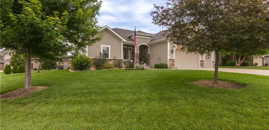 Homes for Sale in Smithville, MO 64089 | 17710  Mission Ridge Drive