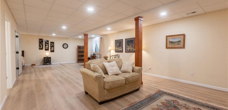 Homes for Sale in Smithville, MO 64089 | 17710  Mission Ridge Drive