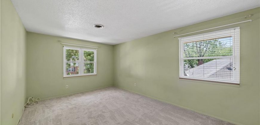 Homes for Sale in Kansas City, MO 64152 | 7139 NW Country Club Lane