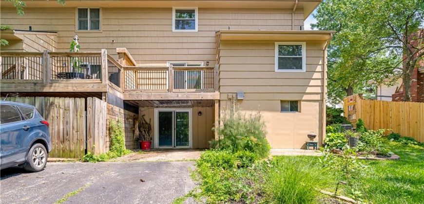 Homes for Sale in Kansas City, MO 64152 | 7139 NW Country Club Lane