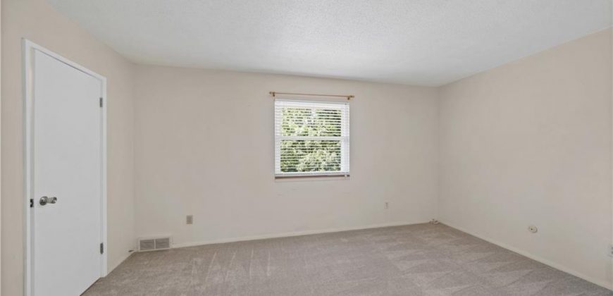 Homes for Sale in Kansas City, MO 64152 | 7139 NW Country Club Lane