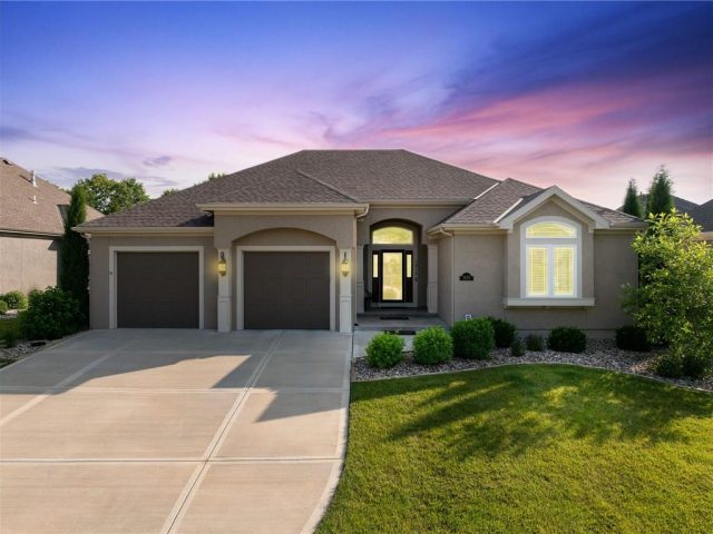 Homes for Sale in Kansas City, MO 64155 | 1915 NE 101st Street
