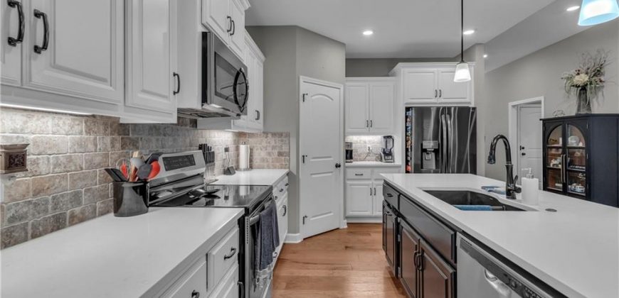 Homes for Sale in Kansas City, MO 64157 | 9102  111th Place