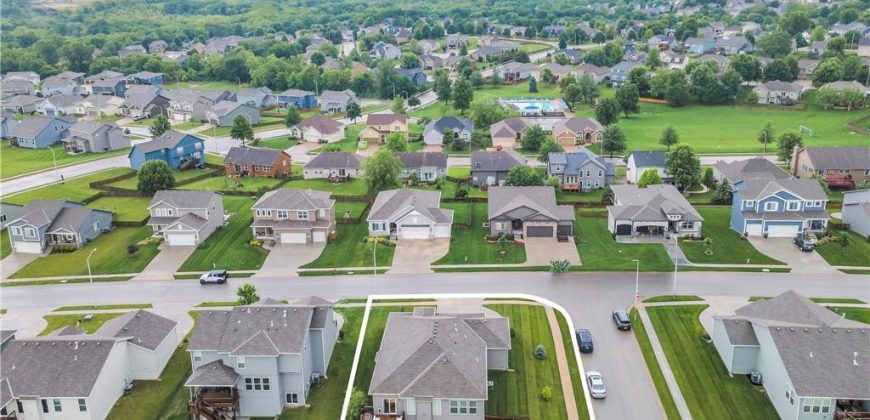 Homes for Sale in Kansas City, MO 64157 | 9102  111th Place