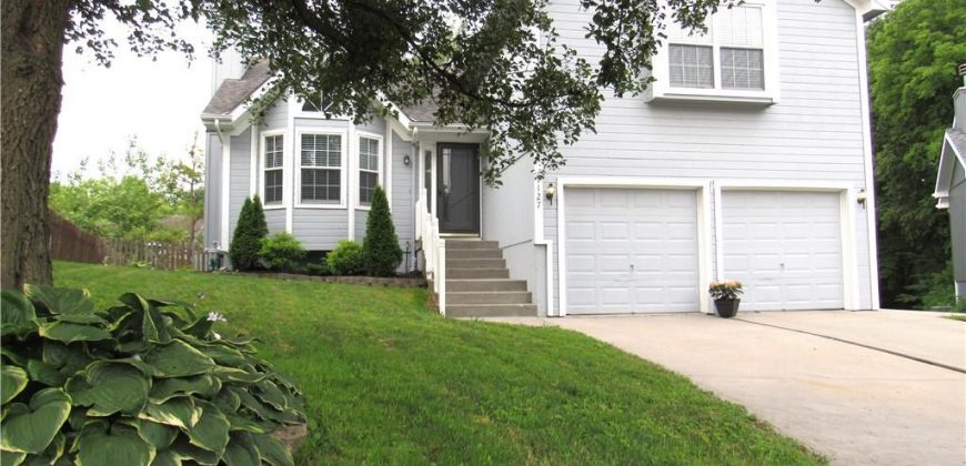 Homes for Sale in Liberty, MO 64068 | 1127  Cardinal Drive