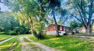 Homes for Sale in Kansas City, MO 64118 | 4 NW 81st Street