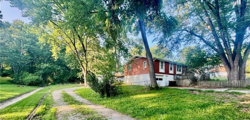 Homes for Sale in Kansas City, MO 64118 | 4 NW 81st Street
