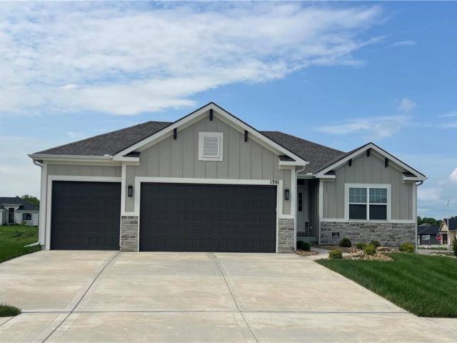 Homes for Sale in Kansas City, MO 64165 | 1301 NE 123rd Street