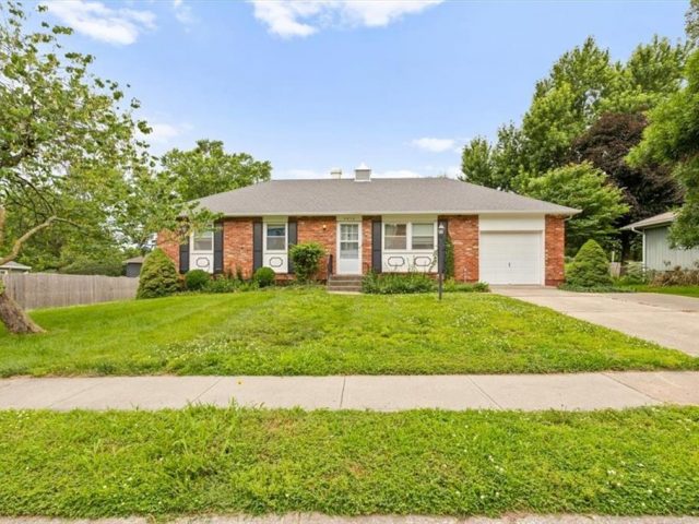 Homes for Sale in Kansas City, MO 64118 | 7516 N Lydia Avenue