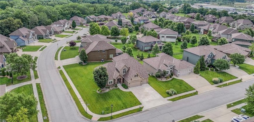 Homes for Sale in Riverside, MO 64150 | 4517 N Sienna Ridge