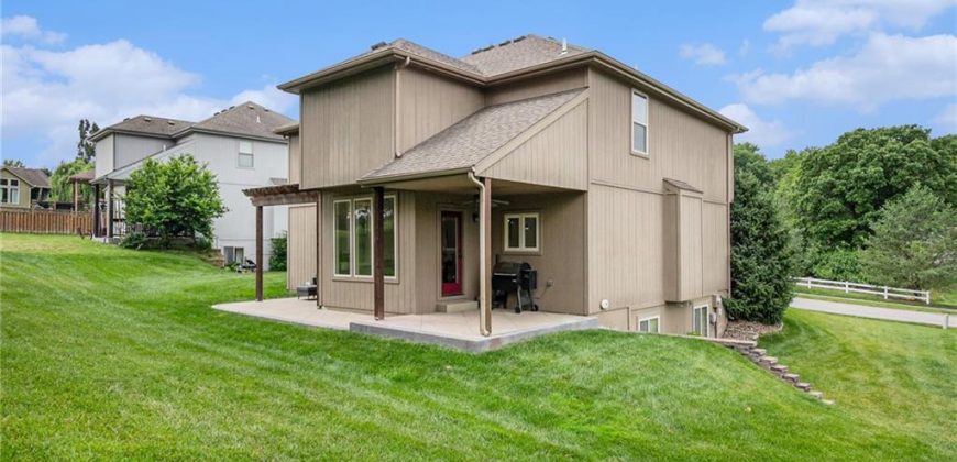 Homes for Sale in Kansas City, MO 64151 | 6327 N Britt Avenue