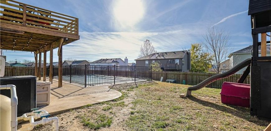 Homes for Sale in Smithville, MO 64089 | 401  Lake Meadows Drive