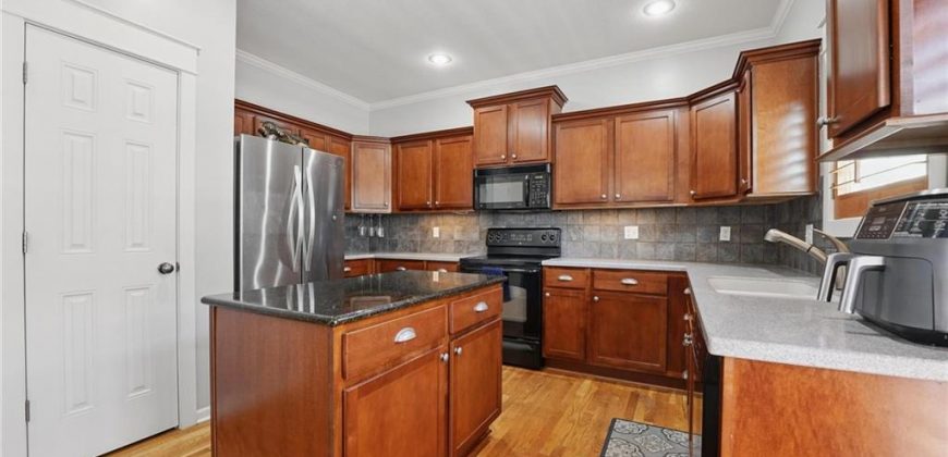 Homes for Sale in Kansas City, MO 64116 | 3013  Gentry Park