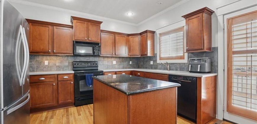 Homes for Sale in Kansas City, MO 64116 | 3013  Gentry Park