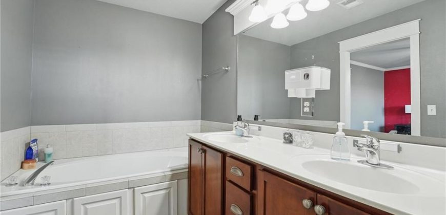 Homes for Sale in Kansas City, MO 64116 | 3013  Gentry Park