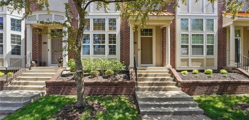 Homes for Sale in Kansas City, MO 64116 | 3013  Gentry Park