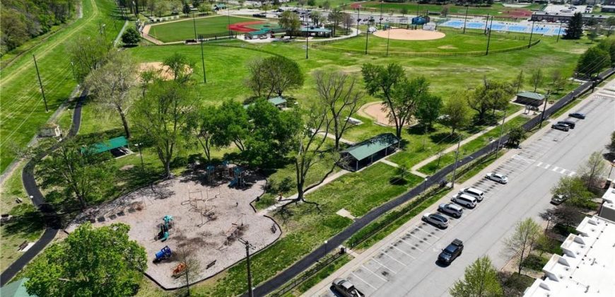 Homes for Sale in Kansas City, MO 64116 | 3013  Gentry Park