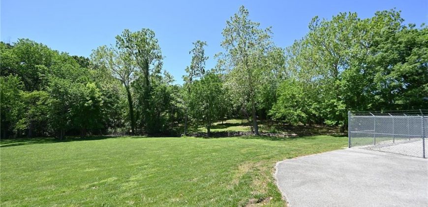 Homes for Sale in Kansas City, MO 64151 | 5406 N Northwood Road