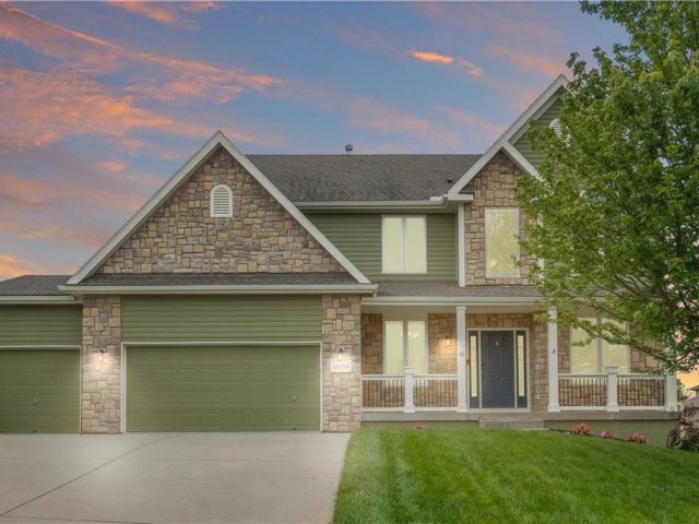 Homes for Sale in Kansas City, MO 64157 | 10154 N Lane Drive
