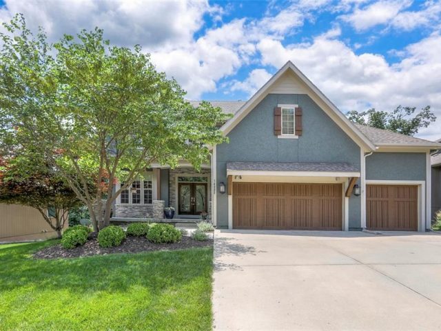 Homes for Sale in Parkville, MO 64152 | 14095 NW 60th Court