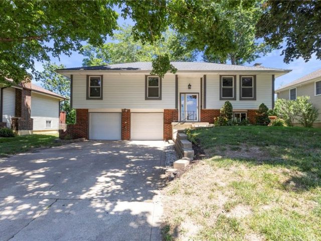 Homes for Sale in Kansas City, MO 64116 | 3413 NE Prather Road