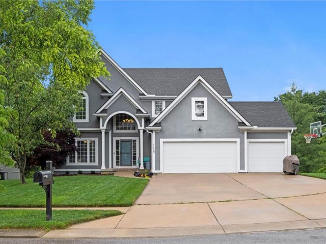 Homes for Sale in Liberty, MO 64068 | 1129  Redwood Place