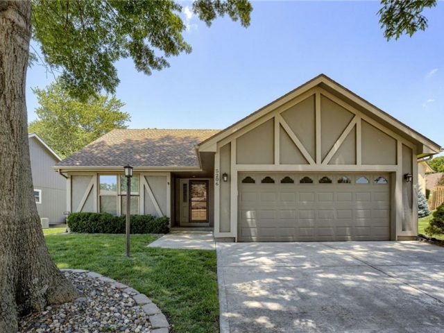 Homes for Sale in Kansas City, MO 64154 | 5206 NW 84th Place
