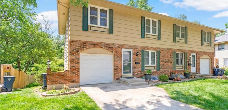 Homes for Sale in Kansas City, MO 64152 | 7139 NW Country Club Lane