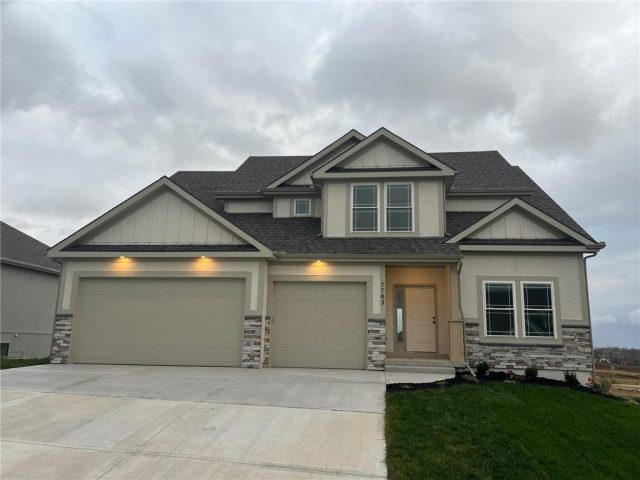 Homes for Sale in Liberty, MO 64068 | 2184  Heritage Circle