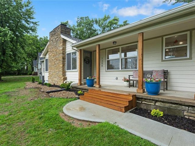 Homes for Sale in Liberty, MO 64068 | 1304  Nashua Road