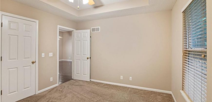 Homes for Sale in Kansas City, MO 64118 | 8307 N Barclay Circle