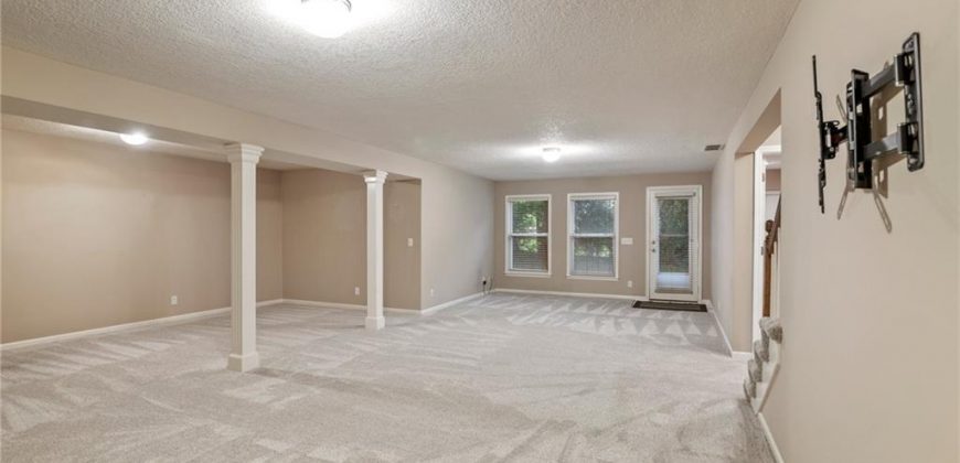 Homes for Sale in Kansas City, MO 64118 | 8307 N Barclay Circle