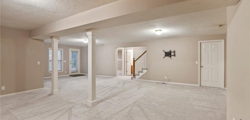 Homes for Sale in Kansas City, MO 64118 | 8307 N Barclay Circle