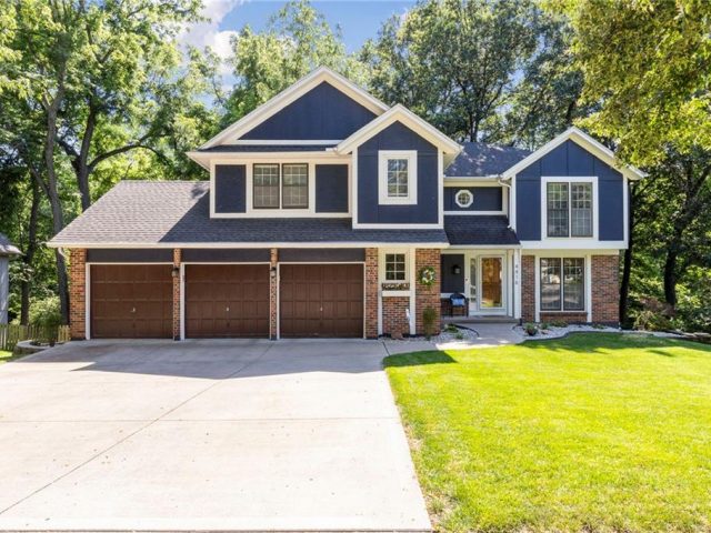 Homes for Sale in Kansas City, MO 64116 | 4416 NW Normandy Lane