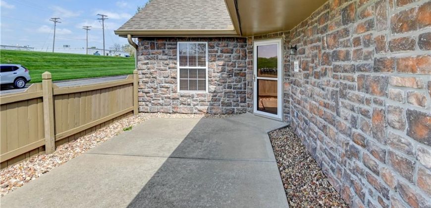 Homes for Sale in Kansas City, MO 64118 | 6491 N Circle Drive