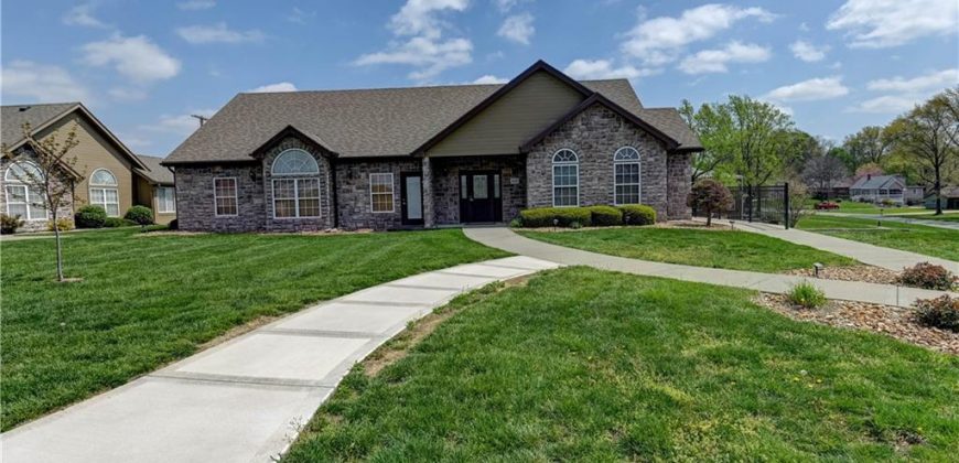 Homes for Sale in Kansas City, MO 64118 | 6491 N Circle Drive