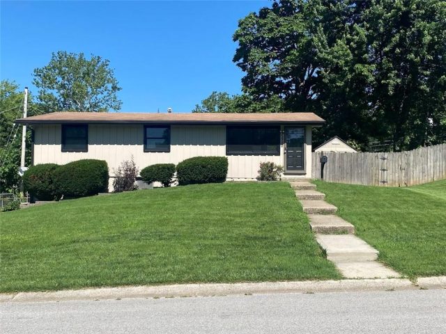 Homes for Sale in Kansas City, MO 64118 | 5900 N Michigan Place